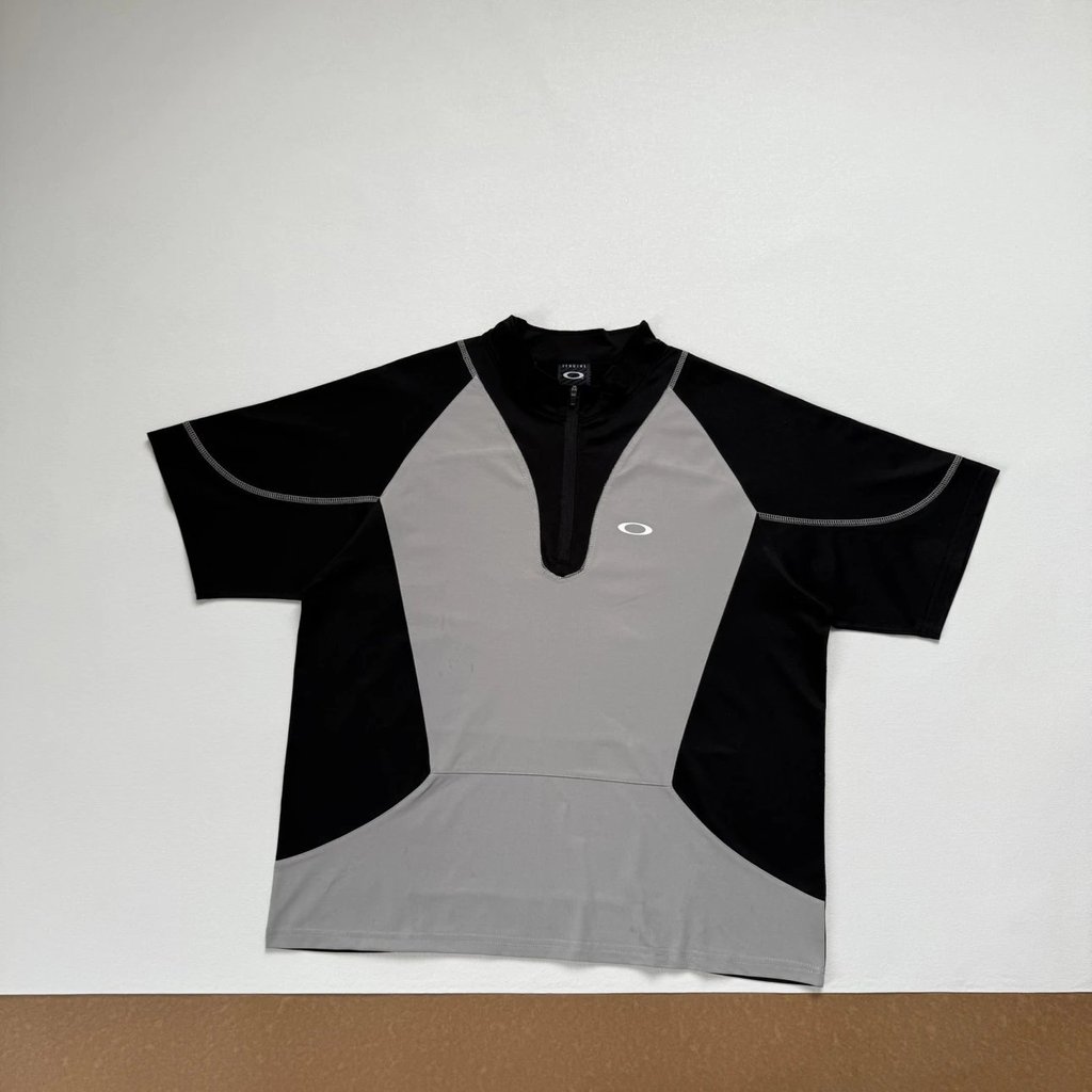 90s Retro American Style Functional VTG Vintage O สีดําสีเทาสีจับคู่คลาสสิกครึ่งซิปเสื้อยืดแขนสั้น