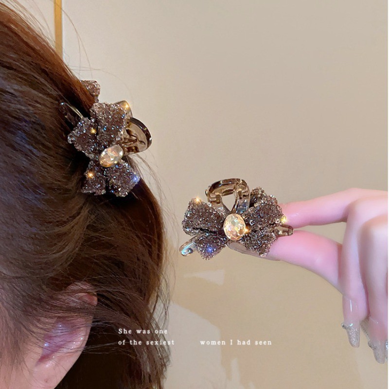 คลิปโบว์สไตล์เกาหลีสำหรับผมหน้าม้า สวยงามและหรูหรา