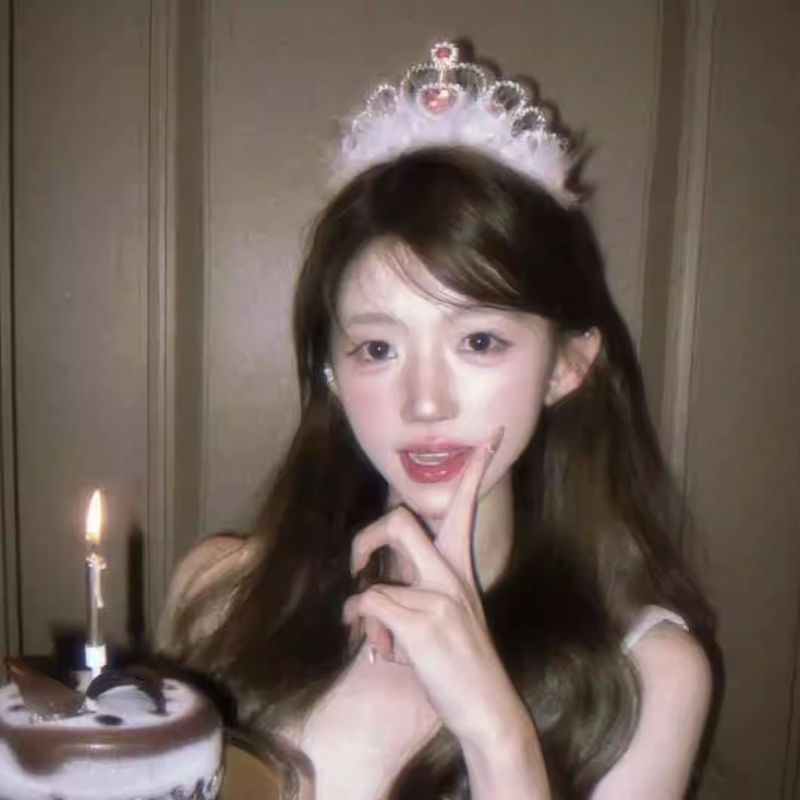 公主风生日皇冠18岁成年头饰女神多巴胺王冠道具创意装饰发箍头箍1.28Princess Style Birthday Crown 18th Birthday Adult Headwear Goddes