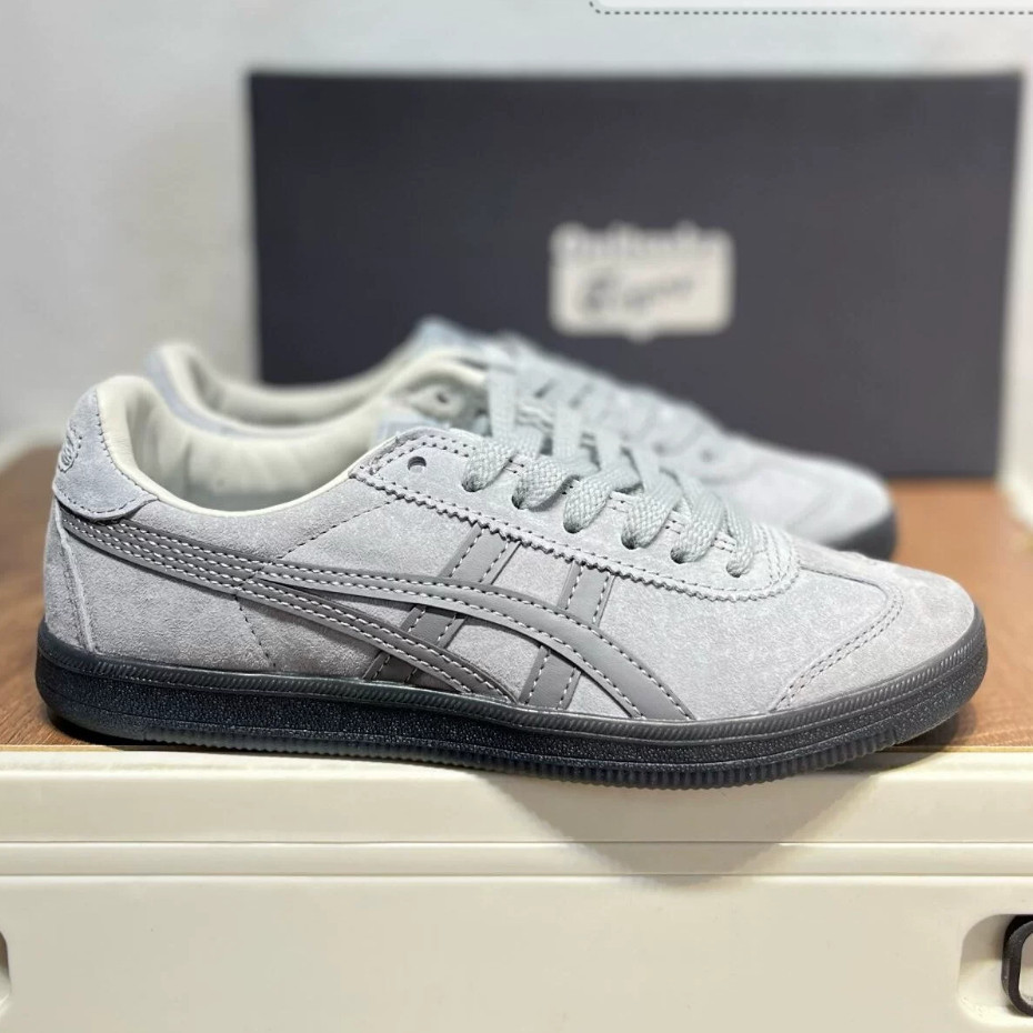 รองเท้าผ้าใบ ONITSUKA TIGER สำหรับทั้งผู้ชายและผู้หญิง