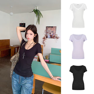 <Moses Queen> เสื้อยืดแขนสั้นคอวีแบบมีลายริบพื้นฐาน ทรงเข้ารูป สวมใส่ได้หลากหลาย เป็นเสื้อตัวในที่ใส่สบาย