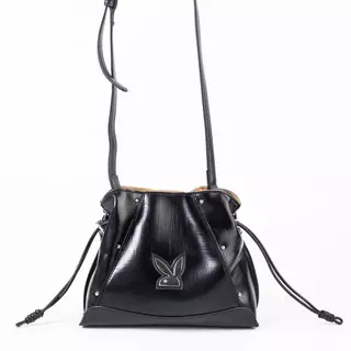 PLAYBOY รุ่น Rebel Bucket Bag กระเป๋าสะพายข้างผู้หญิง รหัสST-BS261PB157 ดีไซน์ทรงถังจีบรูด มี 2 สี