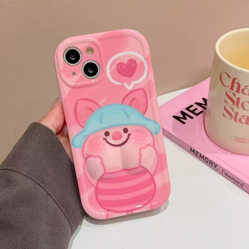 หมวกน่ารัก Piglet Pinch Shell เหมาะสําหรับ Apple 16promax เคสโทรศัพท์ iPhone15pro สไตล์ใหม่ 15/14plu