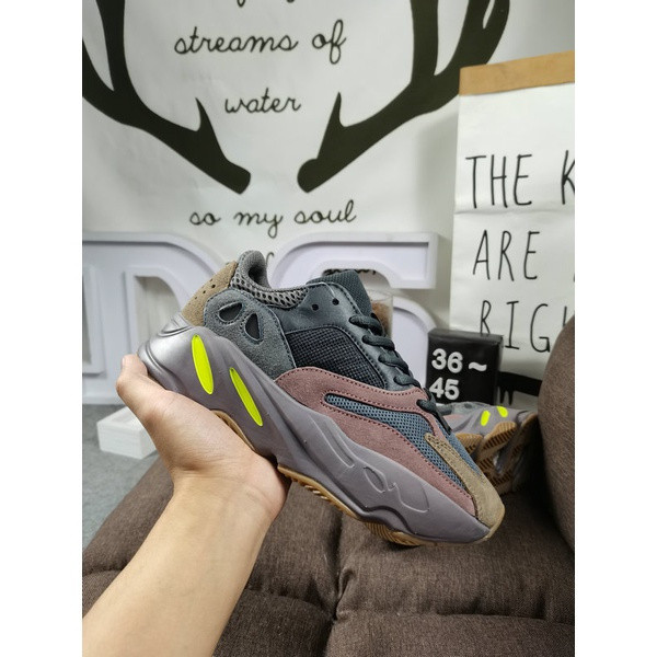 Adidas yz 700v2 รองเท้าสไตล์ย้อนยุคหนุ่ม