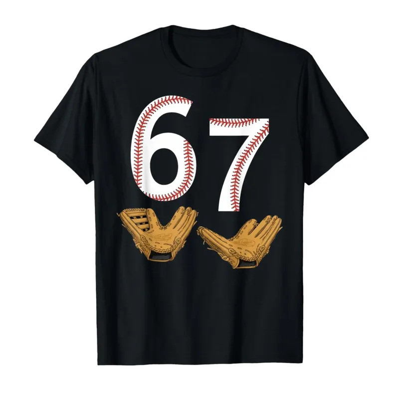 เบสบอล 67 หกเจ็ดตลก Gen Alpha Slang 67 มือเสื้อยืด Untuk Lelaki Wanita 100% Cotton T เสื้อ Lengan 12