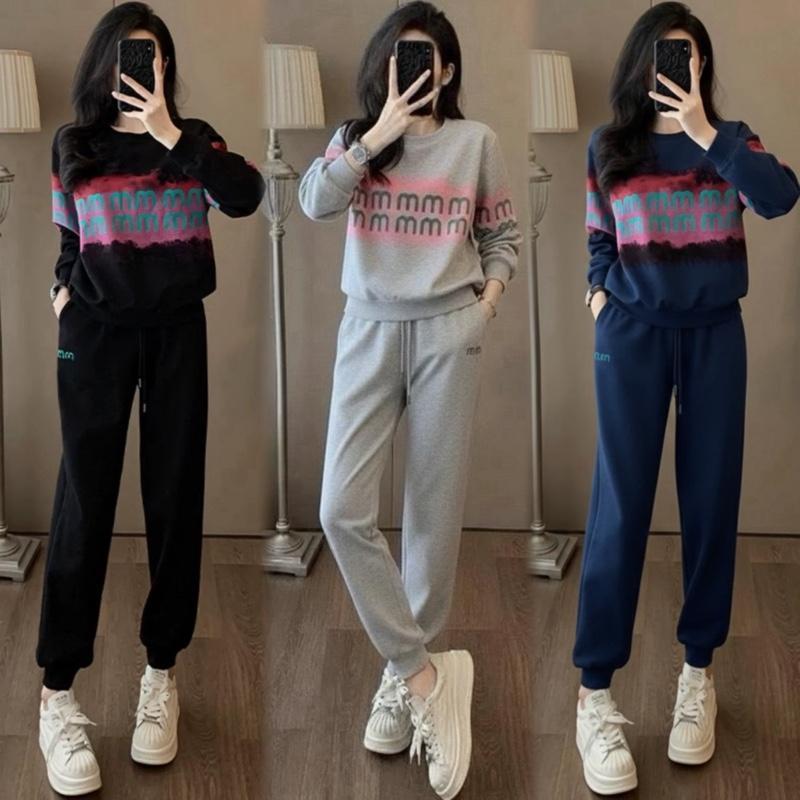 ชุดเซ็ตแขนยาวขายาว ผ้าดีใส่สบาย งานสกรีนหน้าอก ดูสวยและสปอร์ต -B1496
