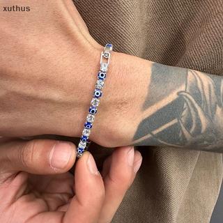 สร้อยข้อมือแบบเทนนิส XUT Blue Evil Eye ออกแบบมาอย่างพิถีพิถัน สวมใส่ง่ายสำหรับทั้งผู้หญิงและผู้ชาย เป็นเครื่องประดับที่สวยงามและเหมาะสมทำเป็นของขวัญ