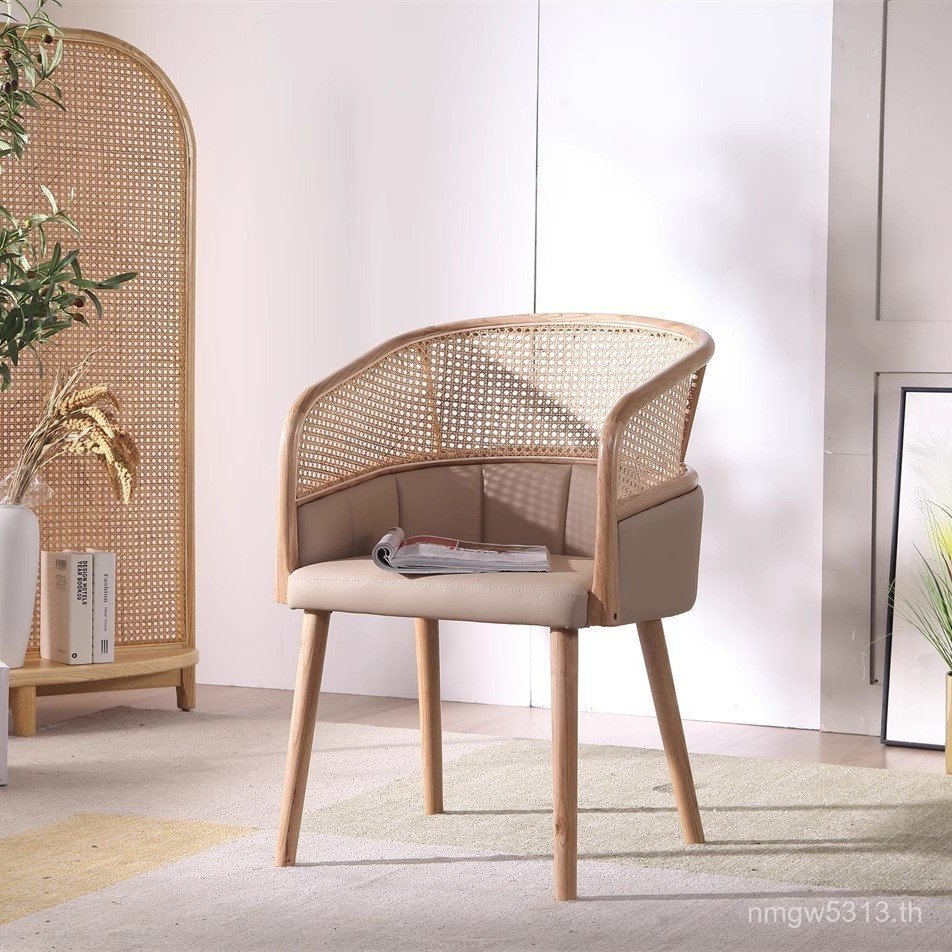 เก้าอี้รับประทานอาหารที่เท้าแขนเก้าอี้ขี้ผึ้งสีขาวในครัวเรือน B & B เก้าอี้ Cafe ไม้เนื้อแข็งร้านอาห