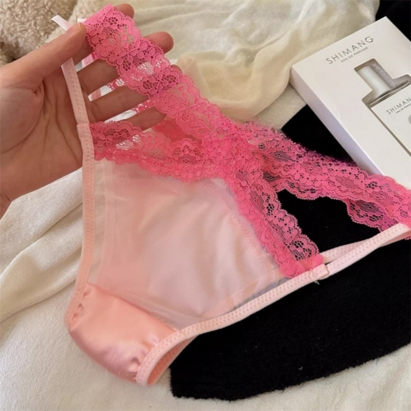 💖M-L💞 กางเกงในเซ็กซี่ เอวลูกไม้ ผ้าเนื้อเรียบลื่น สวมใส่สบาย ข้างลำตัวตกแต่งโบว์ ราคาคุ้มค่า จัดส่งจากประเทศไทย