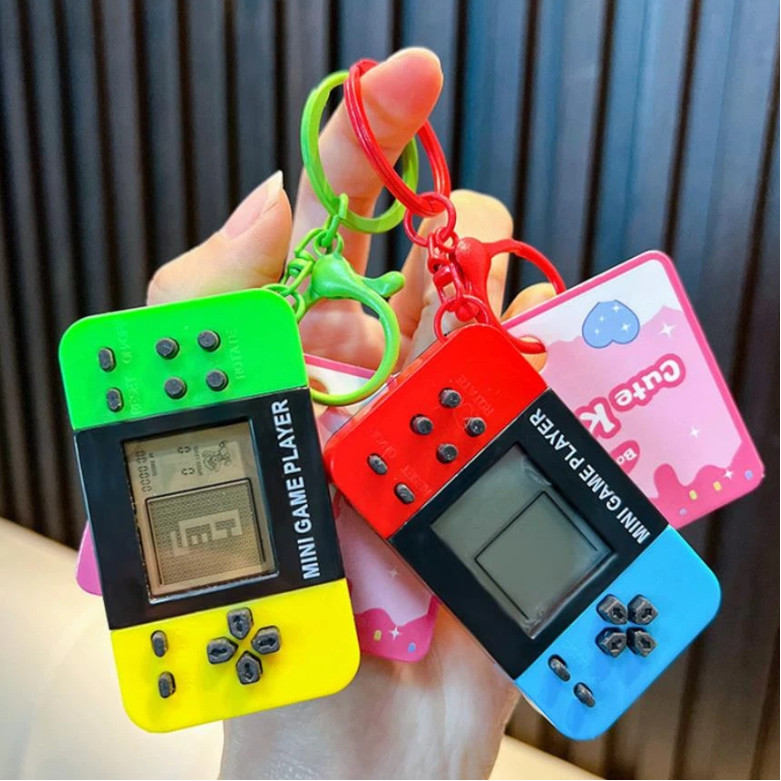 คลาสสิก Nostalgic Tetris คอนโซลวิดีโอเกมพวงกุญแจ/ของเล่นสนุกเกมมือถือเครื่องประดับขนาดเล็กของขวัญ