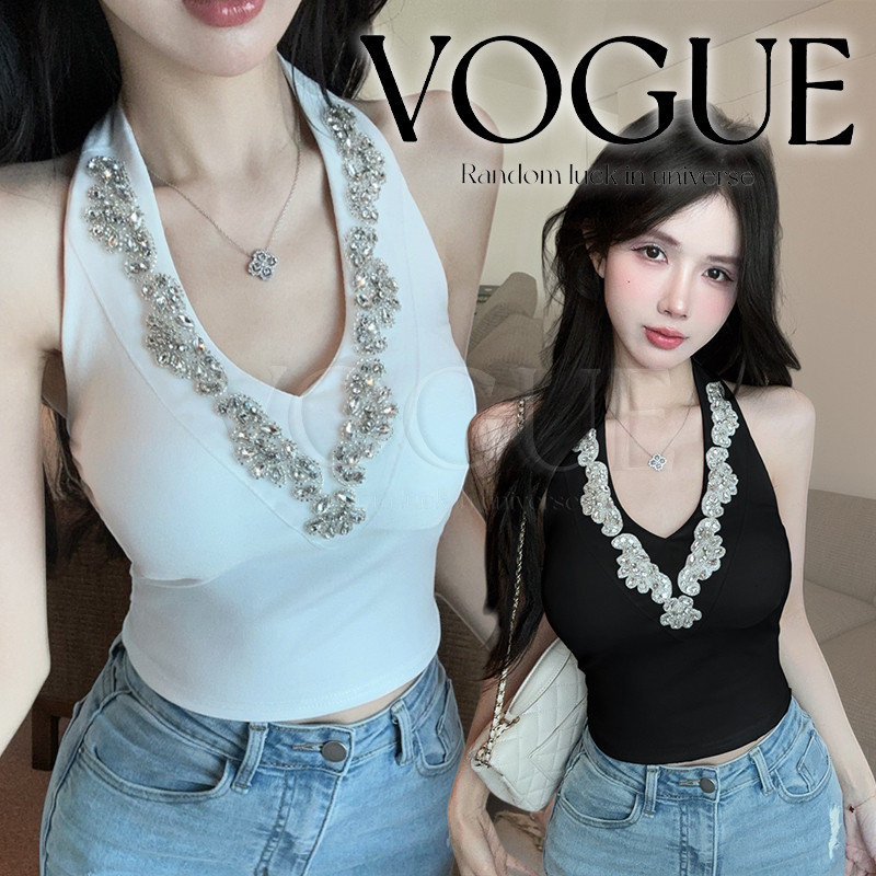 Vogue🌟พร้อมส่ง🌟 เสื้อคล้องคอ แต่งเพชรเรียบหรูดูแพงสีขาวดำ ใส่เที่ยวได้ทุกวัน เสริมฟองน้ำ (FY2932#1)