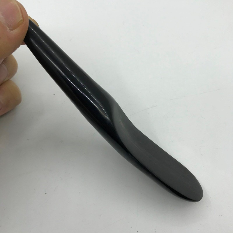 หินกัวซา กัวซาไฟฟ้า fuli ธรรมชาติ11-17เซนติเมตรสีดําเขาควายครึ่งด้านติดขูดคณะกรรมการเส้นเอ็นใบหน้าติ