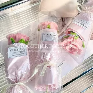 ช่อดอกทิวลิปลวดกำมะหยี่ 1 ดอก แบบสำเร็จ ช่อของขวัญ วันรับปริญญา ของขวัญวันวาเลนไทน์