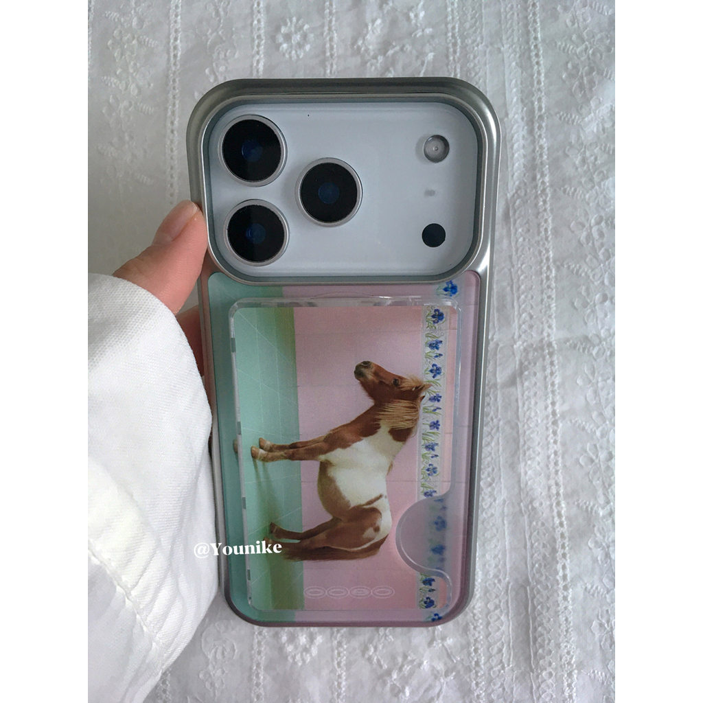 หญิงเกาหลีแฟชั่น Retro Art สีชมพูสีเขียว Pony เหมาะสําหรับ iphone17pro/17promax เคสป้องกัน Apple 16 เคสโทรศัพท์ 16promax เคสป้องกัน 15 กันกระแทก 13/14 กรณี 11/12/15plus