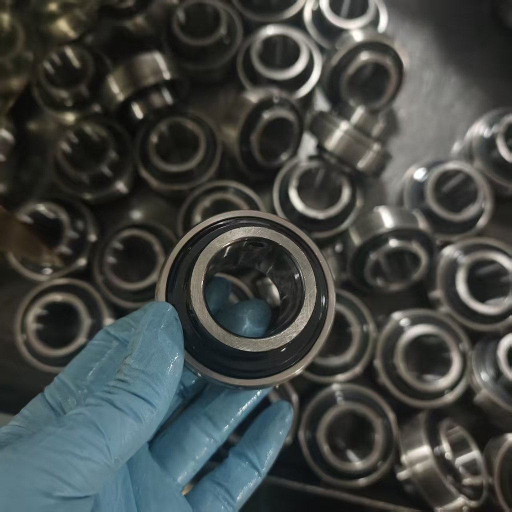 แบริ่งทรงกลมด้านนอก UC 206 สไตล์สวัสดิการ CPQG