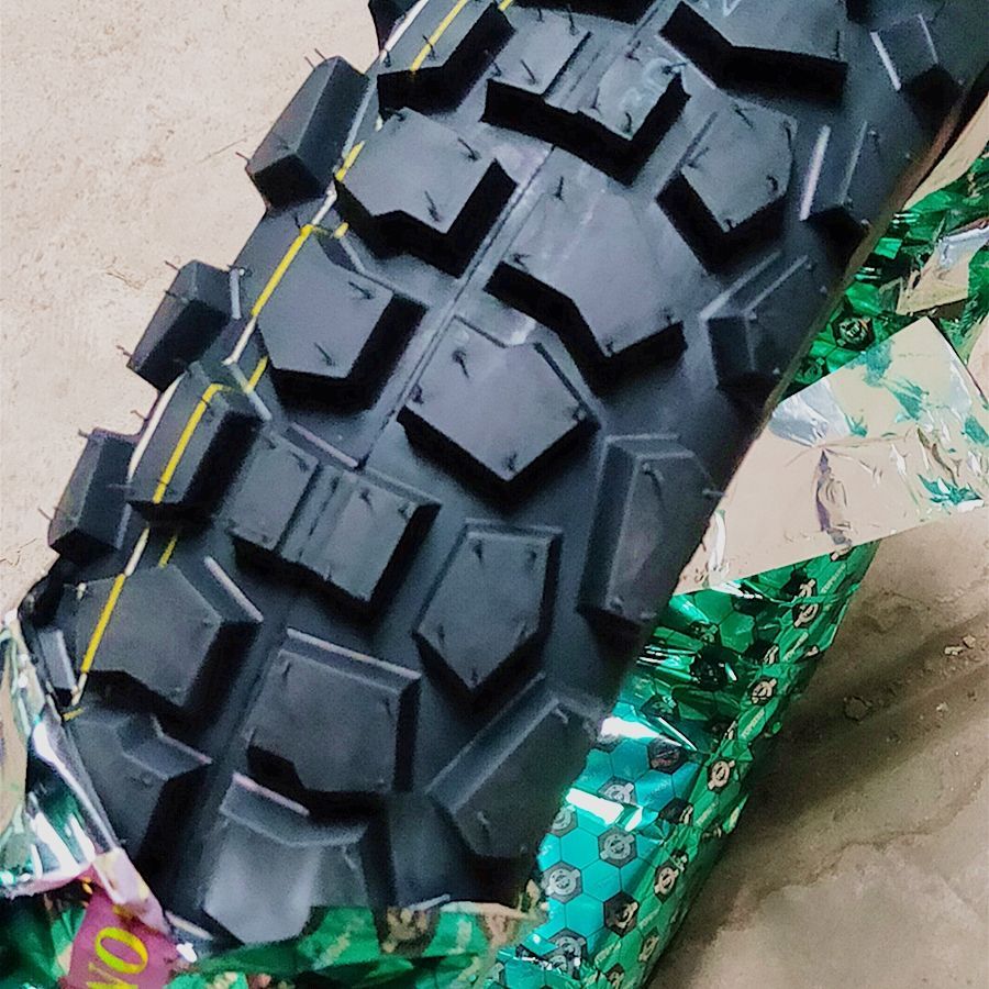 ยางหลังรถจักรยานยนต์ 130/70-17 แบบสุญญากาศกันลื่น 100/110/130/140/70/-80-17 ยางสุญญากาศ