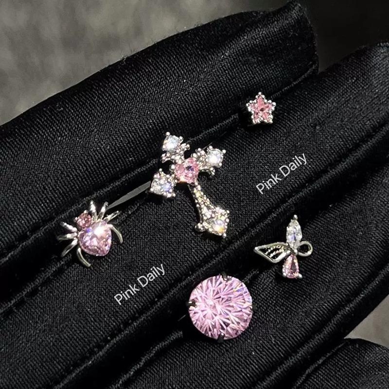 สไตล์เกาหลี Bow Cross สีชมพู Zirconia ต่างหูสตั๊ดแฟชั่น Sweet-edgy Y2K หู Cuff อุปกรณ์เสริมสําหรับนักเรียนหญิงของขวัญ