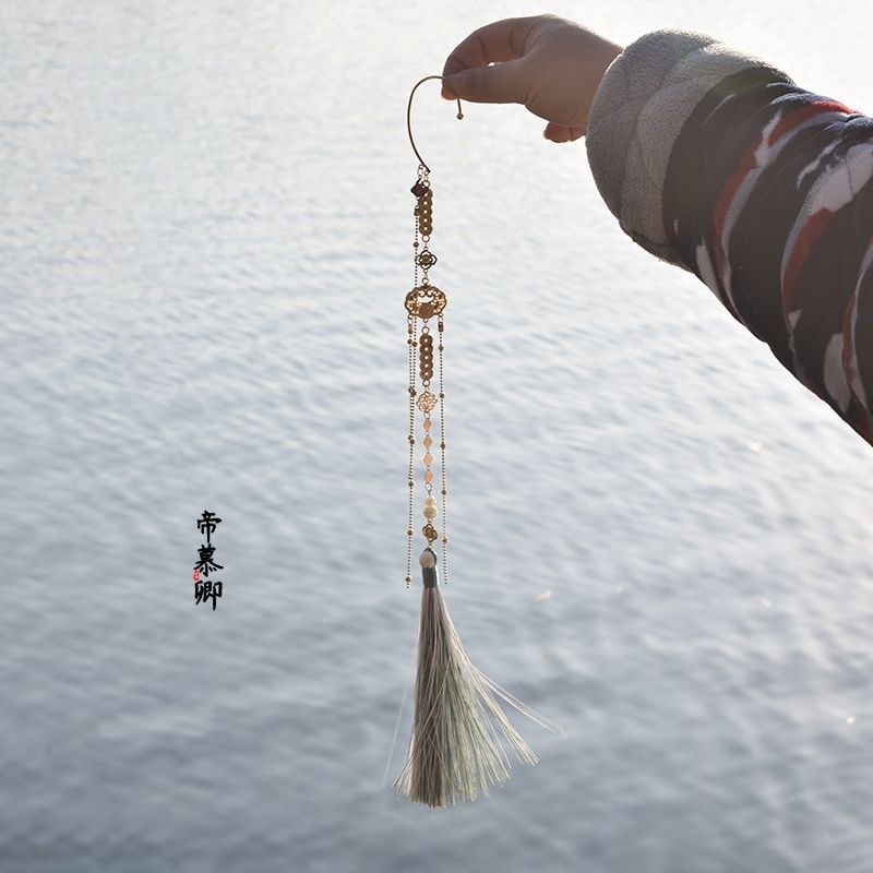 ตุ้มหูแขวนทองแดงทรงเหรียญ มือทำสีฟ้านึ่งจาก Di Muqing