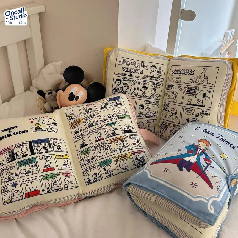 หมอนอิงรูปหนังสือเจ้าชายน้อย ตุ๊กตาสนูปปี้คลายเครียด ขนนุ่มพับได้ ของขวัญเพื่อน/แฟน 50×32 ซม.