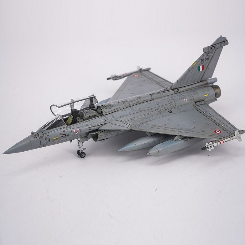 Trumpeter 1/72 โมเดลจําลองทหาร Fighter Pakistan J-10CE เครื่องบินประกอบของเล่นชาย