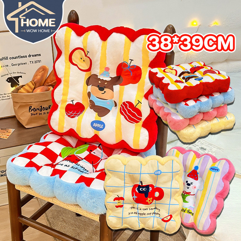 38*39CM เบาะรองนั่ง ลวดลายการ์ตูนน่ารัก ปกป้องเอวและสะโพก นุ่มสบาย ขอบผ้าขนสัตว์นุ่ม