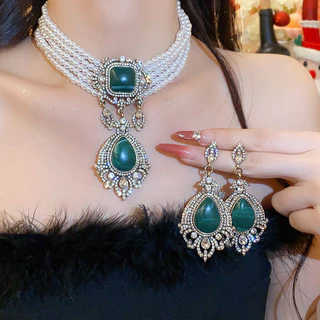 ชุดเครื่องประดับวินเทจ สีเขียวเพทาย สร้อยคอมุก และต่างหู สวยงามทันสมัยสำหรับงานพิเศษและสวมใส่วันธรรมดา