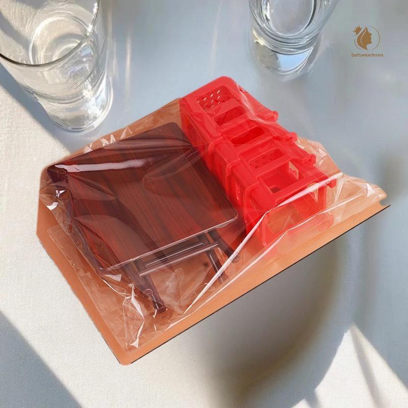 [PE] 1/12 บ้านตุ๊กตาจําลองโต๊ะเก้าอี้ชุดตุ๊กตามินิเฟอร์นิเจอร์ตกแต่งตุ๊กตาอุปกรณ์บ้านแกล้งเล่นของเล่