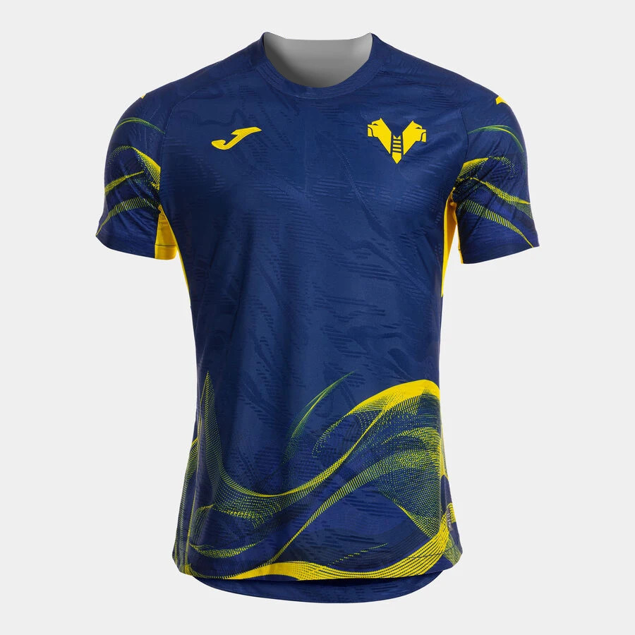 [รูปแบบใหม่] 2026 ฤดูร้อนผู้ชายและผู้หญิง joma เสื้อคอกลมระบายอากาศแขนสั้นชุดบ้าน Hellas Verona FC 25/26 Fan Jersey เสื้อยืด