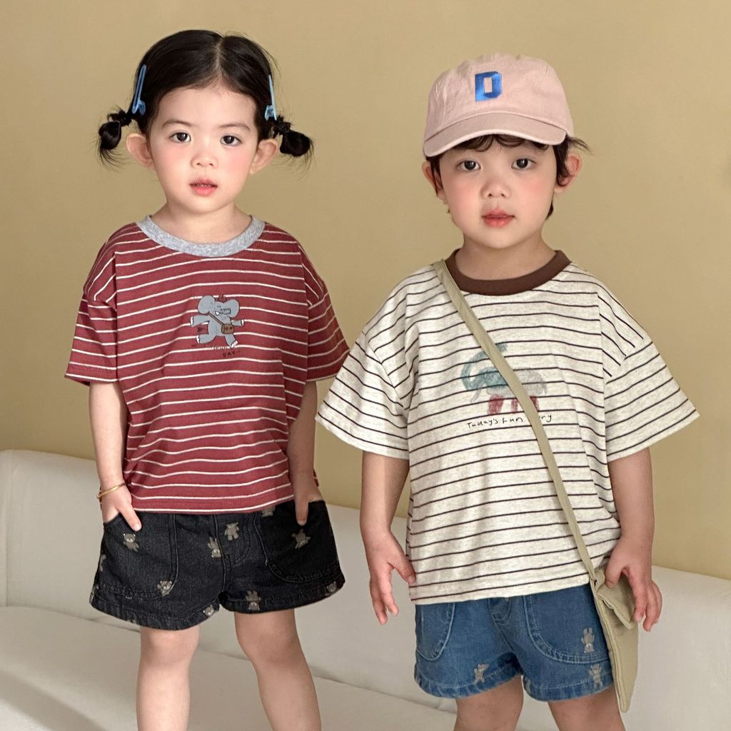 เสื้อยืดแขนสั้นเด็กชายสไตล์ใหม่ ลายปี 2026 เหมาะสำหรับเด็กทารกและสาวๆ ในฤดูร้อน