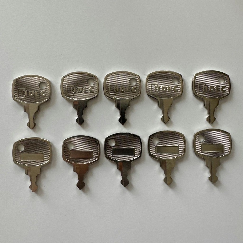 IDEC 132 Key Ankawasaki Robot DX100YRC1000 ตัวบ่งชี้สวิทช์คีย์เฉพาะ