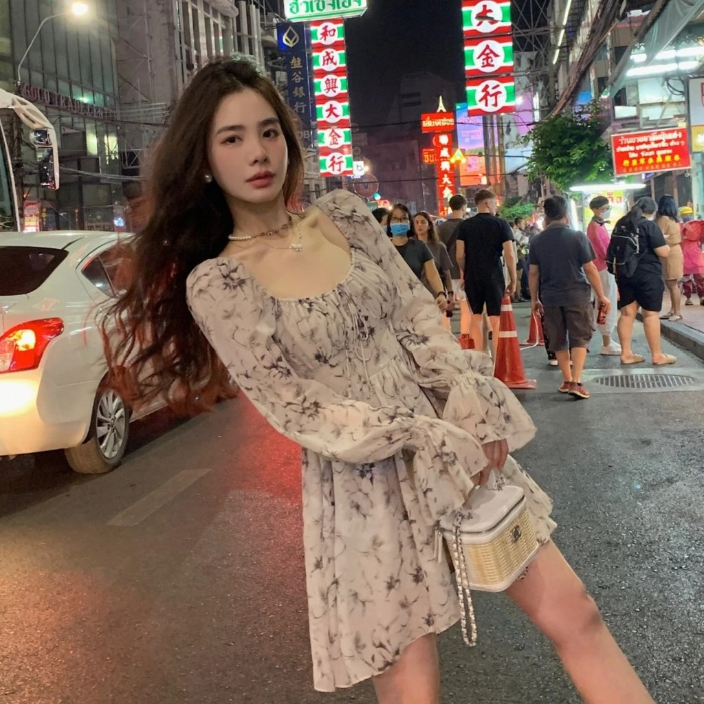 หมึกกระโปรงชีฟองลายดอกไม้ แบบซอกเอวแคบ ทรงคอเหลี่ยม สไตล์ฝรั่งเศสสำหรับฤดูใบไม้ผลินี้ EVC9