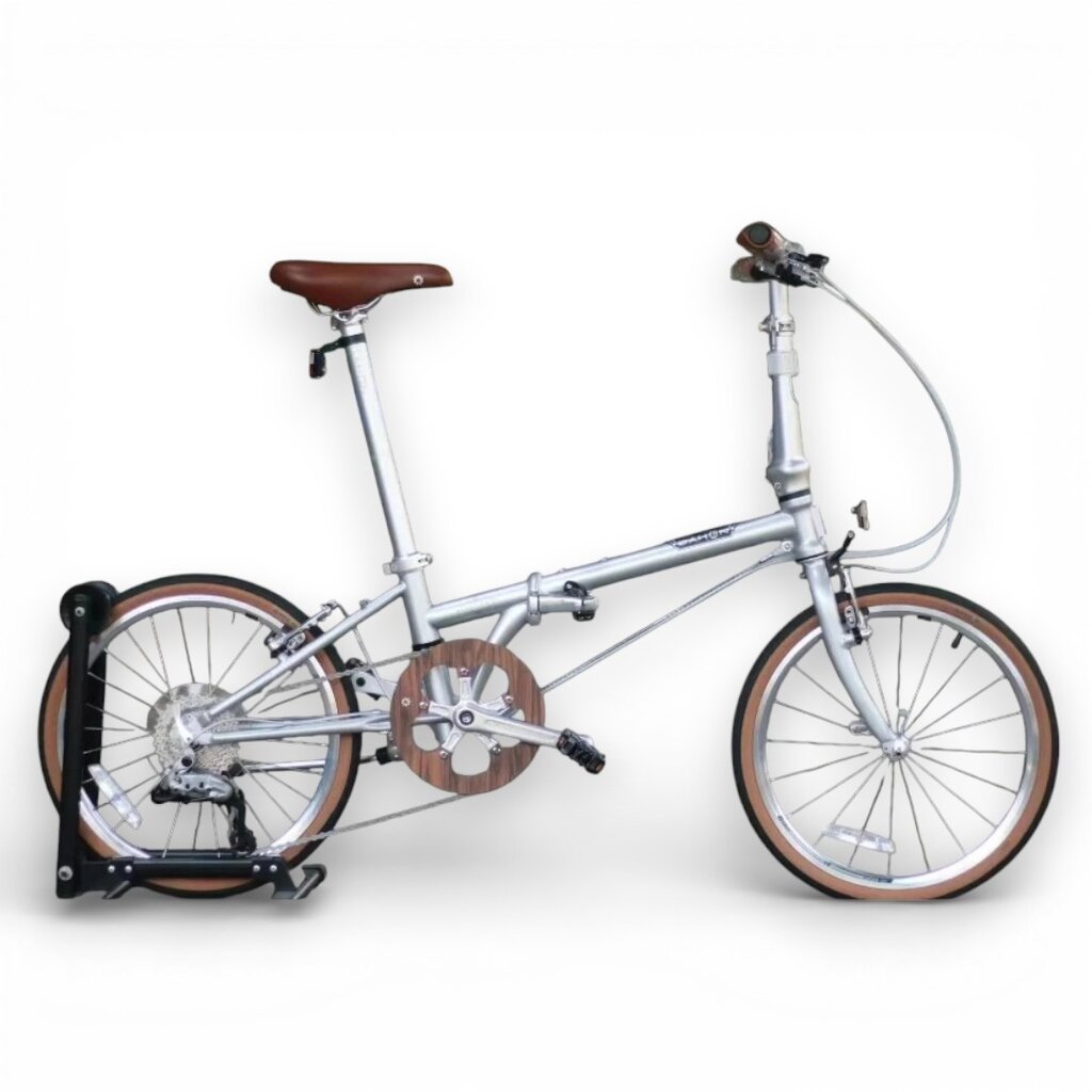 DAHON Boardwalk D10 จักรยานพับขนาดล้อ 20 นิ้ว ที่มาพร้อมเกียร์ 10 สปีดในเฟรมยอดนิยมอย่าง Boardwalk
