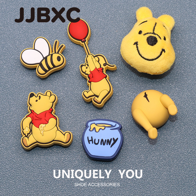JJBXC ตัวติดรองเท้า charm Winnie the Pooh การ์ตูนน่ารัก คุณภาพสูง 3D สีสันสดใส ทนทาน ติดแน่น DIY ใช้ได้กับรองเท้าลำลอง อุปกรณ์ตกแต่งรองเท้า