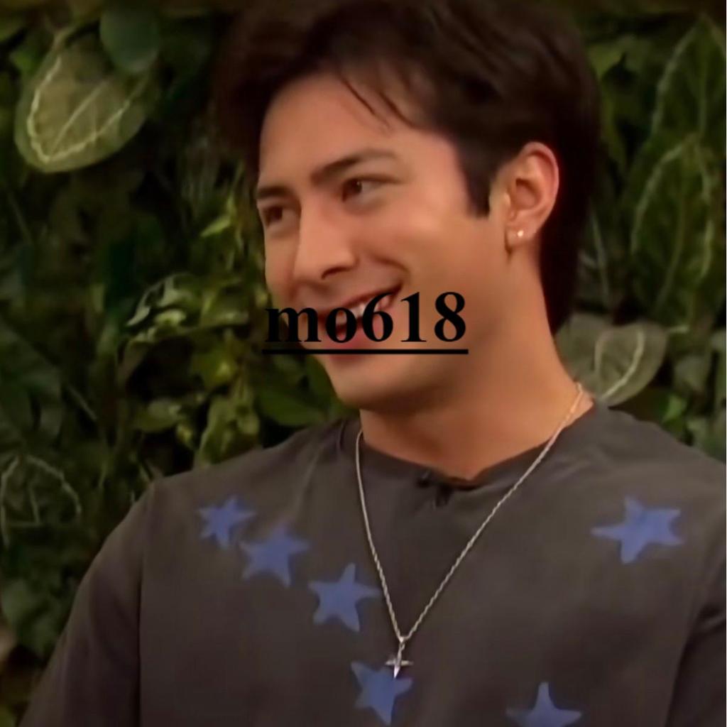 ** moo618 * Peak Showdown Hudson Williams Hudson Williams Hudson Williams สร้อยคอดาวเพชรดอกไม้แบบเดี