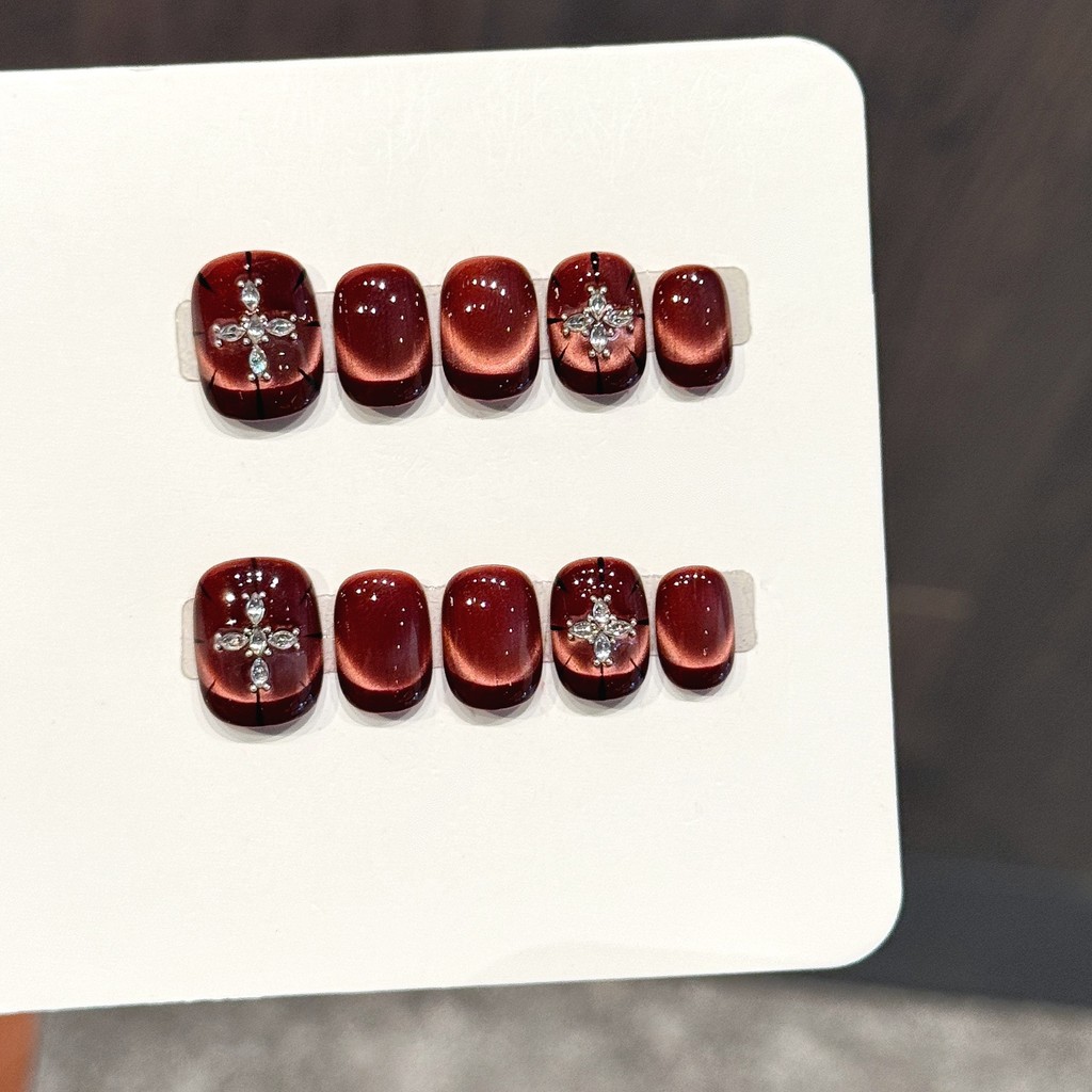 Red Diamond Starburst Wine Red Cat Eye Cross Diamond ตะปูสวมใส่ เสริมยุติธรรมและ Elegance Handmade N