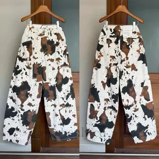 **กรุณาดูไซส์ก่อนสั่งซื้อ**BY0476 กางเกงยีนส์ทรงเอวเทหลังสูงหน้าต่ำ ลายวัวสีน้ำตาล ขาbarrel แต่งตะเข็บ benly co