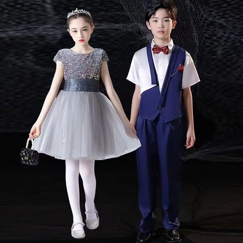 ชุดการแสดงสำหรับเด็กอนุบาล ไซส์เล็ก สำหรับเด็กหญิง ZC311