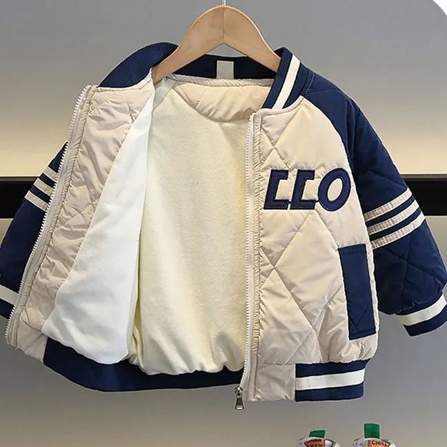 เสื้อแจ็คเก็ตผ้าฝ้ายหนาสำหรับเด็กชาย ตามเทรนด์ใหม่ฤดูหนาวปี 2023.bz5ง