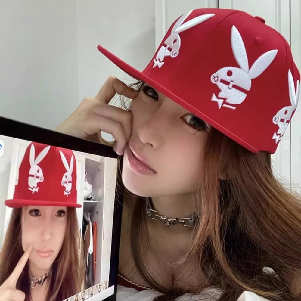 หมวกเบสบอลดีไซน์ปีกแบน สไตล์นักเรียนอเมริกัน ออกแบบน่ารักเหมือนการ์ตูน