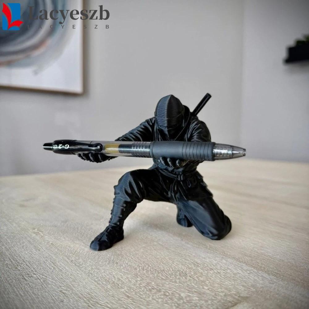 LAYESZB เครื่องประดับนินจา, เครื่องประดับนักรบการพิมพ์ 3D ตกแต่งตลก, สํานักงานที่ใส่ปากกาอเนกประสงค์ที่สร้างสรรค์ประณีต