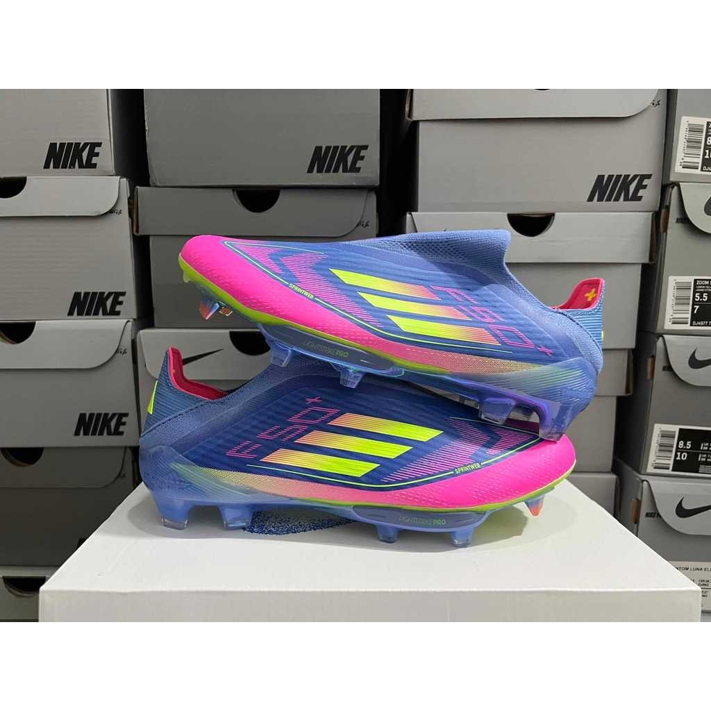 รองเท้าฟุตบอล adidas F50 PRO, Predator 24 Elite TF, Speedflow.1 - สำหรับสนามหญ้าเทียม เหมาะสำหรับทุก