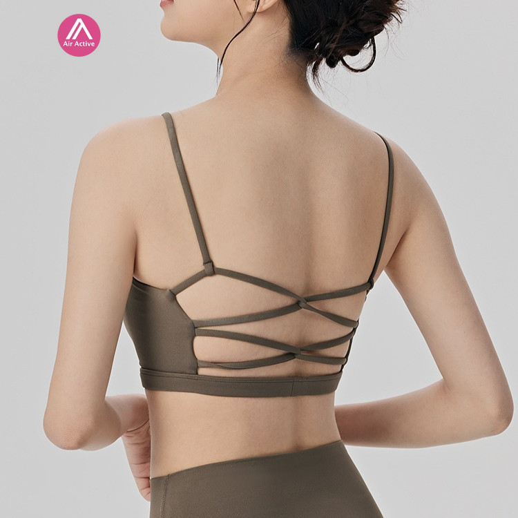 เสื้อกั๊กAirActive สำหรับพิลาทิสโยคะและฟิตเนส ออกแบบU-neck มีแผ่นรองหน้าอกและสายคล้องไหล่แบบถอดได้