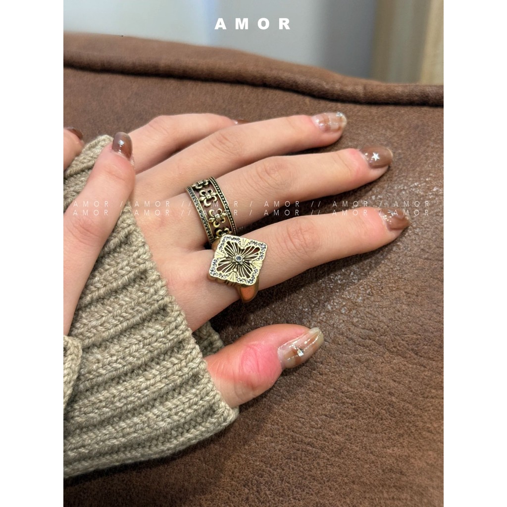 Vintage Gunmetal Hollow Iris Ring สไตล์ยุโรป มีดีไซน์โปร่งบางเบา