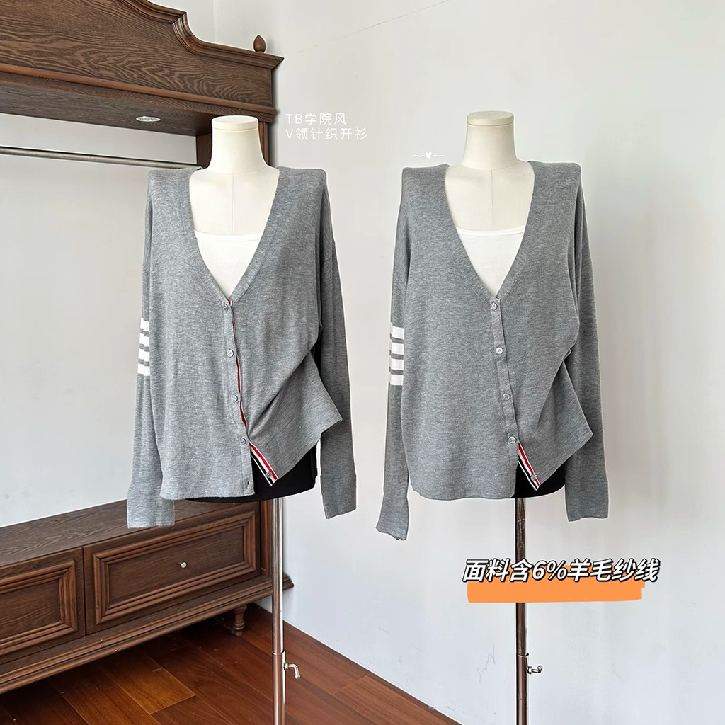 COD 2026 สวมใส่ด้านนอกบาง V คอถักเสื้อสเวตเตอร์ถักผู้หญิงฤดูใบไม้ร่วงฤดูหนาวสไตล์สไตล์ใหม่ Preppy สไ