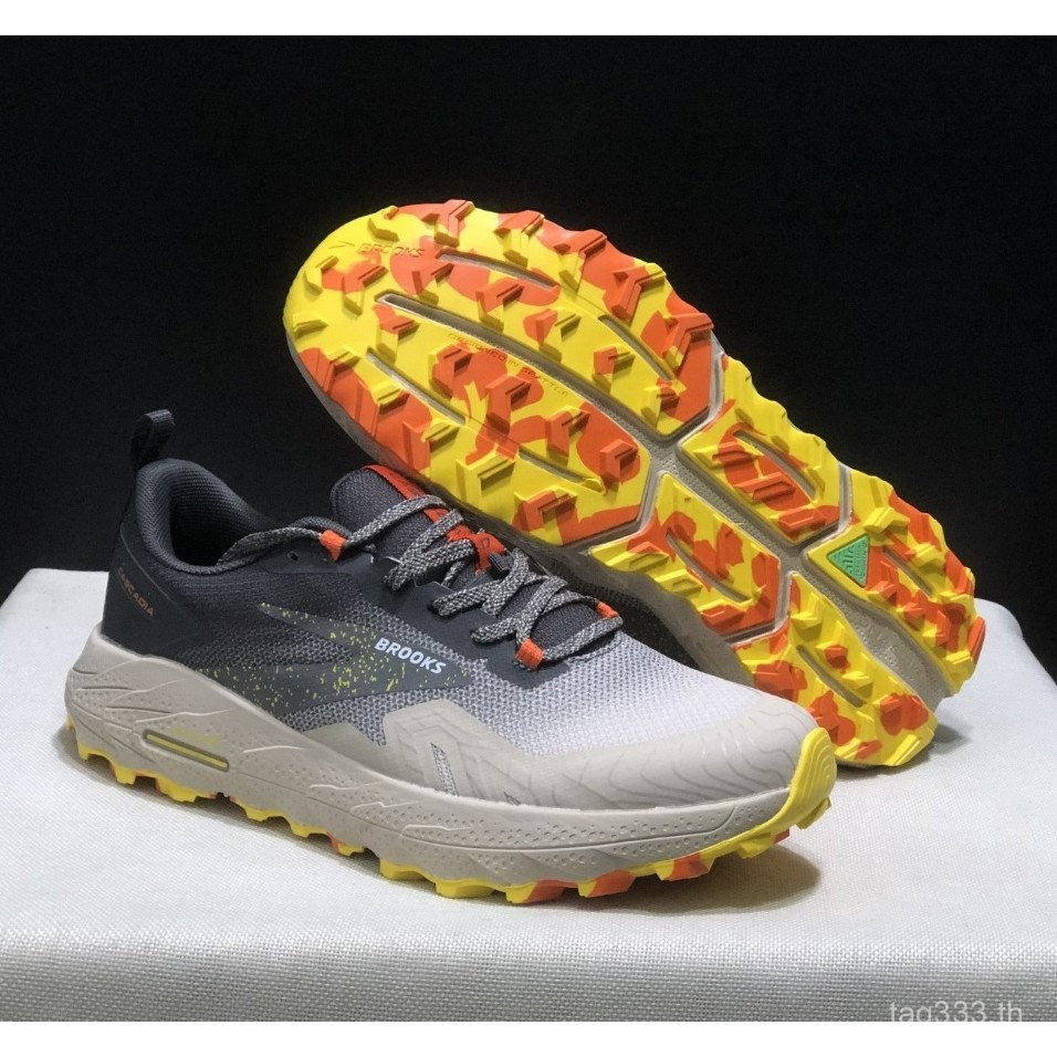 รองเท้าวิ่ง Brooks Cascadia 17 พื้นหนา พร้อมเอฟเฟกต์การดูดซับแรงกระแทกที่ดี เหมาะสําหรับการวิ่งทางไก