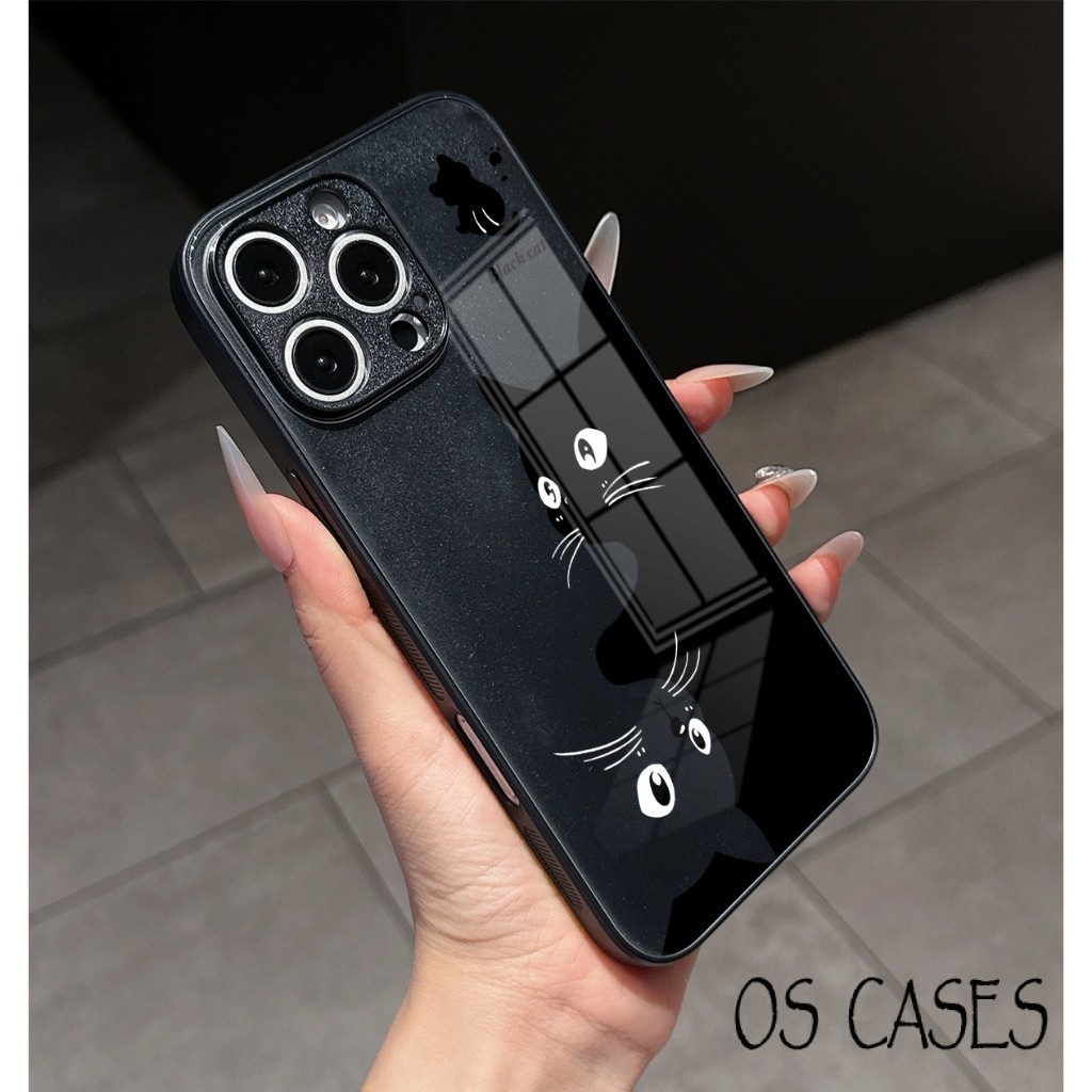 เคสไอโฟนกระจกนิรภัยสีดำ ลายแมวดำครึ่งหน้าจอ 17/17Pro/17ProMax/16/16Pro/16ProMax/15/14/13