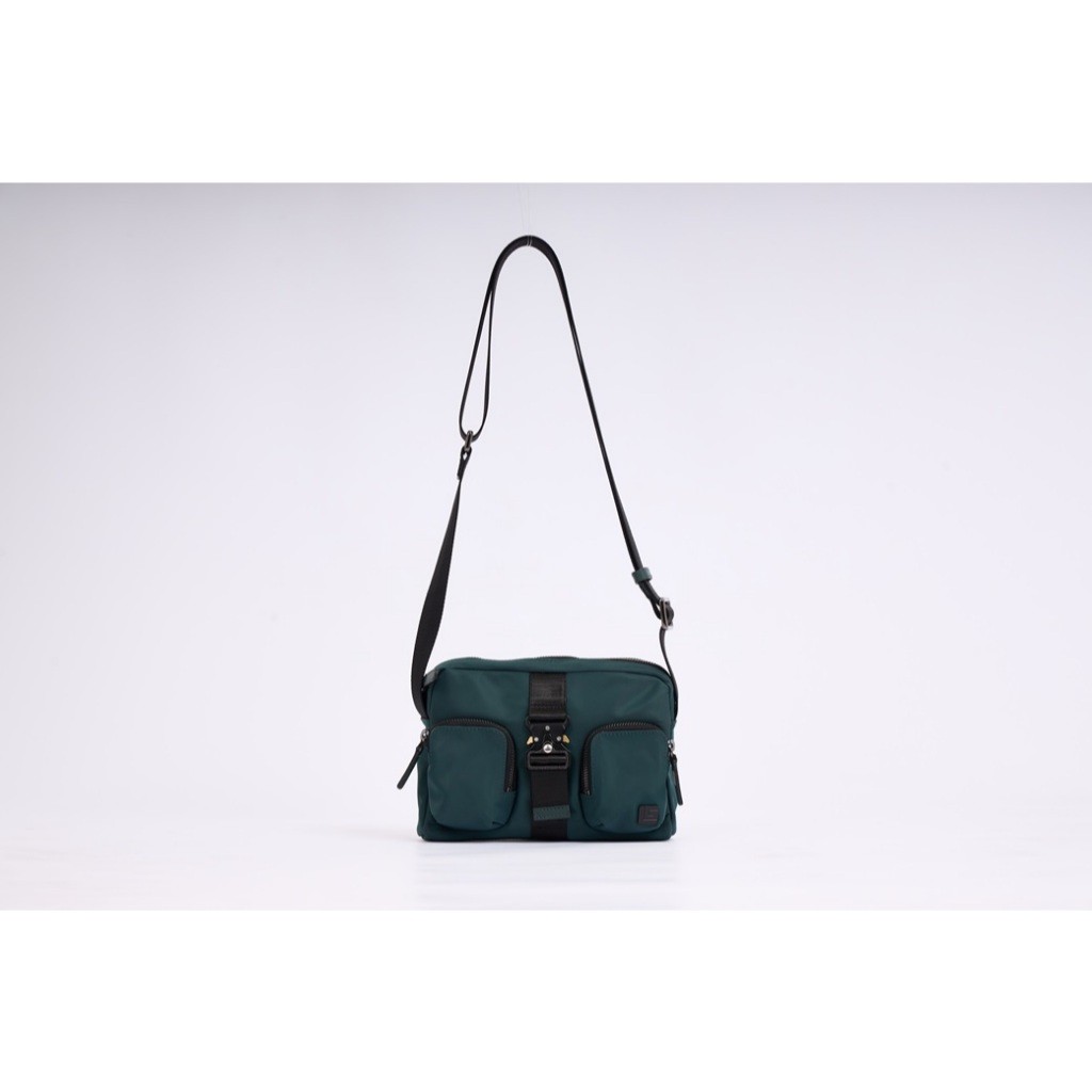 Guy Laroche กระเป๋าสะพายCROSSBODY ผ้าไนลอน สีเขียว ( MGC0382CS6GRL)