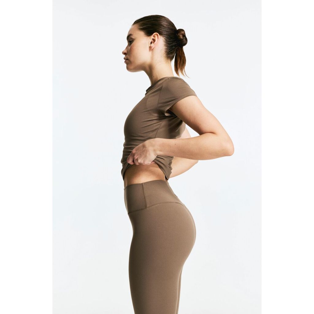 H&M(เอชแอนด์เอ็ม) กางเกงเลกกิ้งสำหรับกีฬา พร้อมเทคโนโลยี SoftMove™ ผู้หญิง 1237735_8