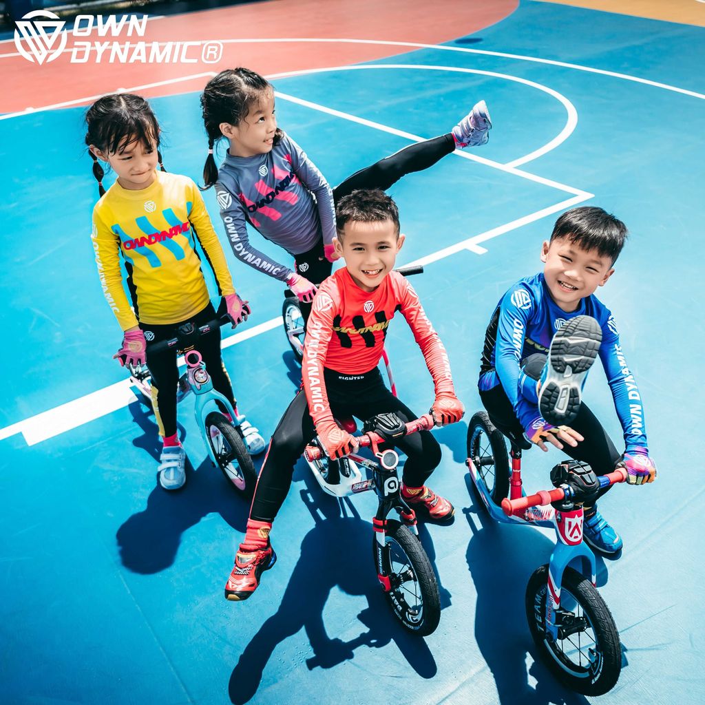 ชุดกีฬาสำหรับเด็ก Own Dynamic เด็กแขนยาวกางเกงขายาวกีฬาแห้งเร็วชุดขี่