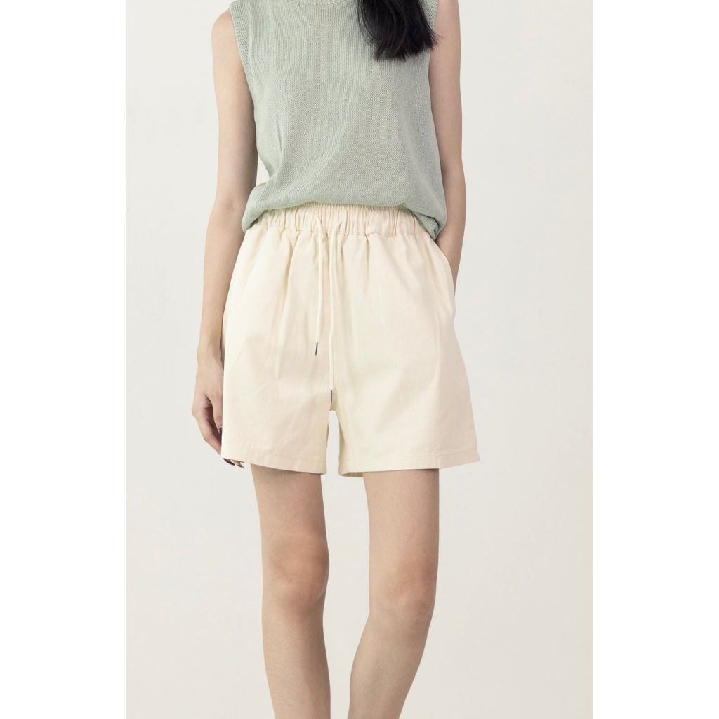 KIANA ELASTIC JOGGER SHORTS [ครีม]